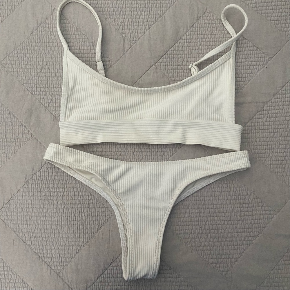 Frankie’s bikini set